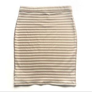 Old Navy stretch pencil skirt